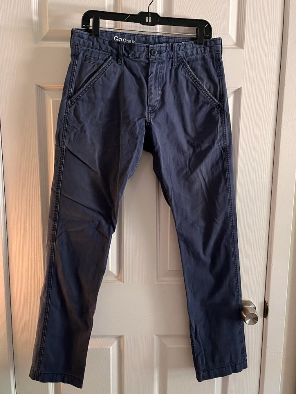 GAP Men's Navy Slim Tapered Chinos 31x32